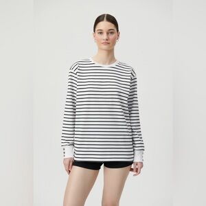 Mustt Have %100 cotton Line Sweatshirt